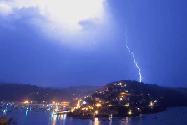 18 July 2017 - 23-02-36.jpg
I don't feel that I have yet caught a really good photo of lightning. So this will have to do for the time being as a bolt strikes somewhere near Kingswear.
#KingswearLightning #DartmouthLightning